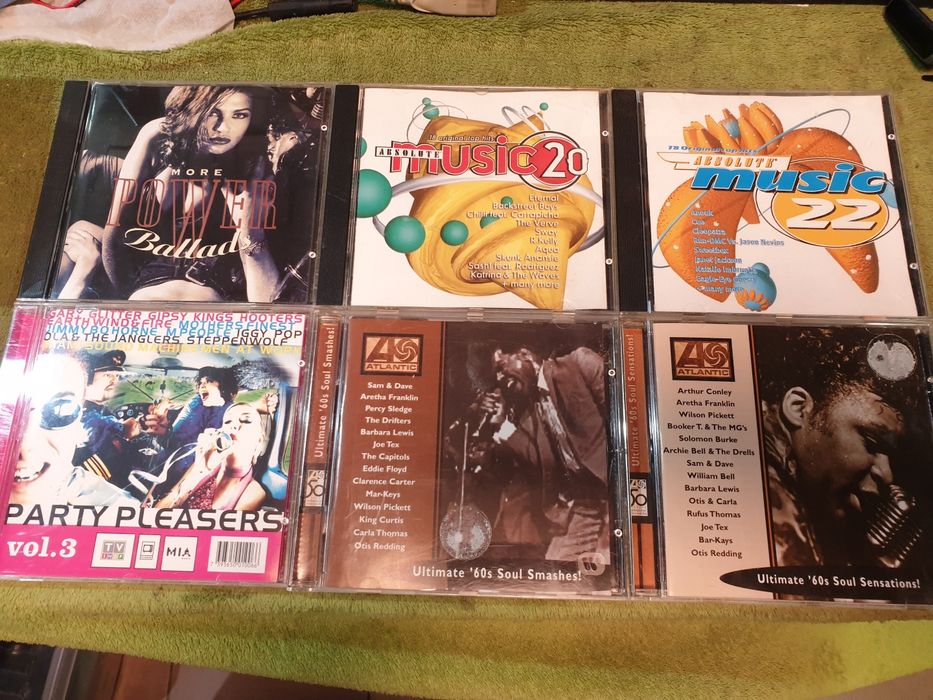 6 płyt CD różni wykonawcy.