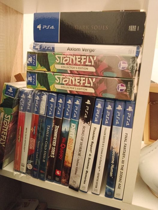 Vendo jogos PlayStation 4. Novos e usados