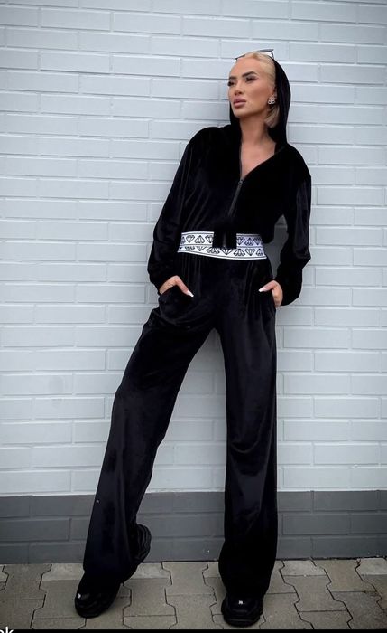 Dwuczęściowy komplet- dres marki Just Unique