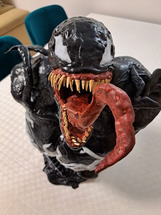 Busto do Venom (50cm) - Marvel