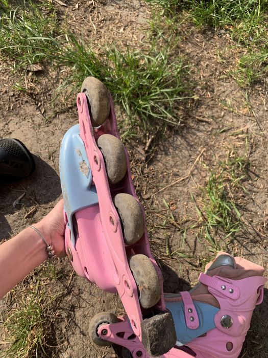 Ролики і захист на коліна у подарунок розмір 38