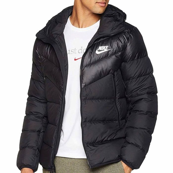 Черная зимняя куртка пуховик Nike NSW размер S-M