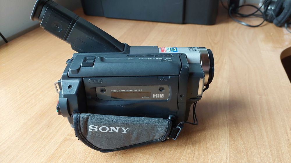 Kamera SONY Handycam Vision CCD-TRV78E