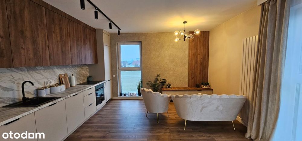 Apartament z ogromnym (77m2) tarasem na dachu, wykończony i wyposażony