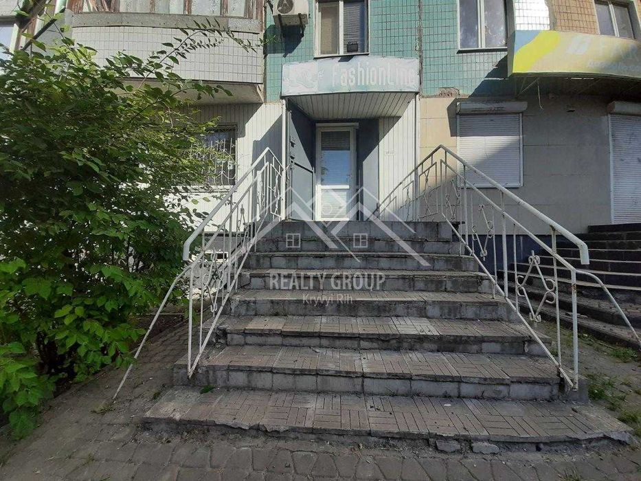 Продам приміщення під бізнес на Східному-2 (червона лінія)