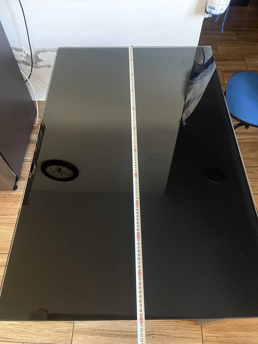 Mesa de vidro preta extensível