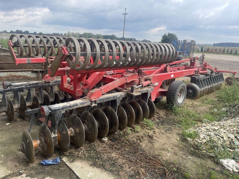 Talerzówka brona talerzowa Kuhn 5,5m z walem daszkowym skladana hydraulicznie, talerze 60cm