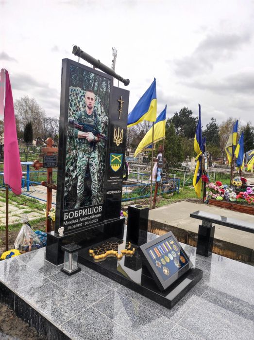 Пам’ятники для військових Дніпро