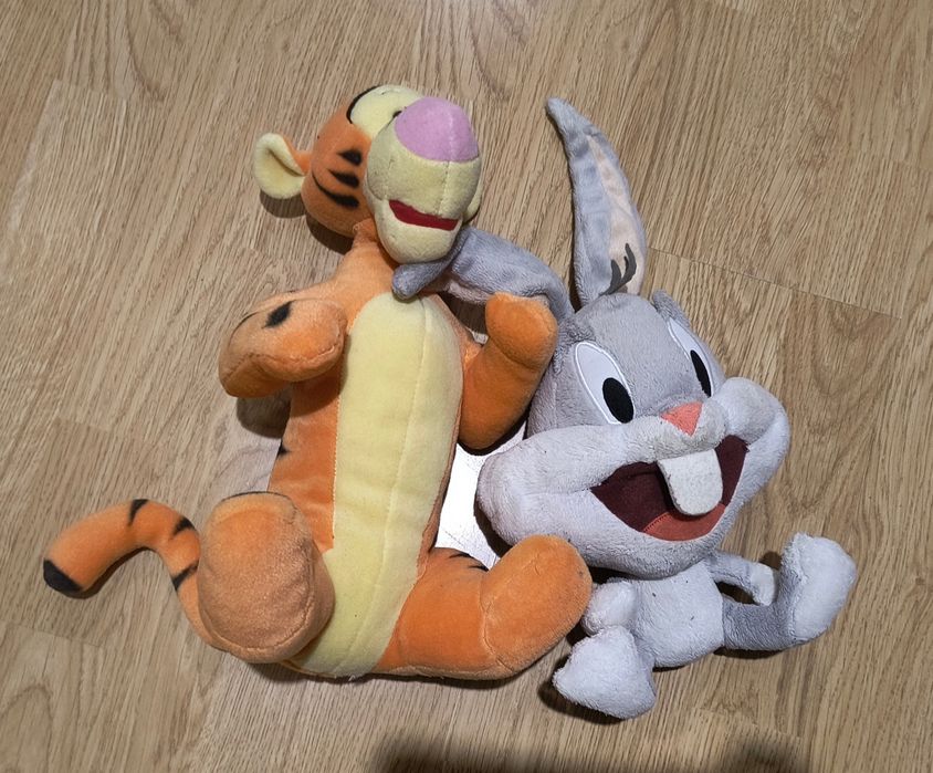 Królik Bugs + Tygrysek z Kubusia Puchatka maskotki pluszaki z bajki