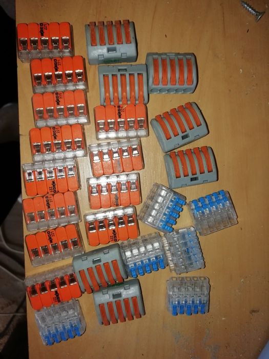 Wago-з'єднання проводів.