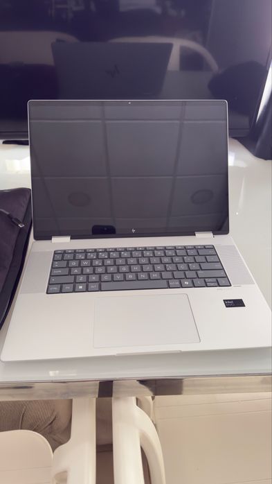 Vendo laptop hp 360 tactil nova