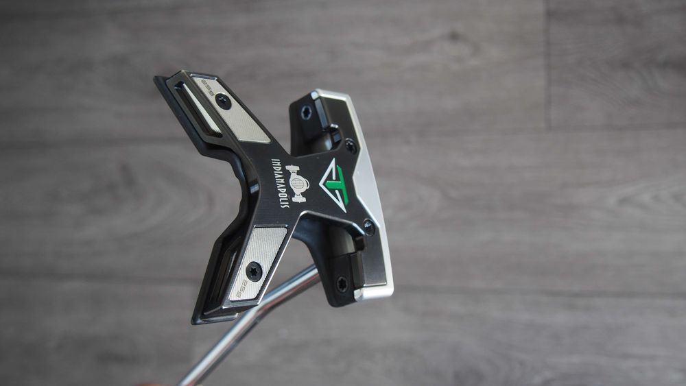 Kij do golfa Putter ODYSSEY Tulon Indianapolis 33,5 ''