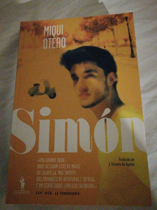 Livro "Simón" de Miqui Otero