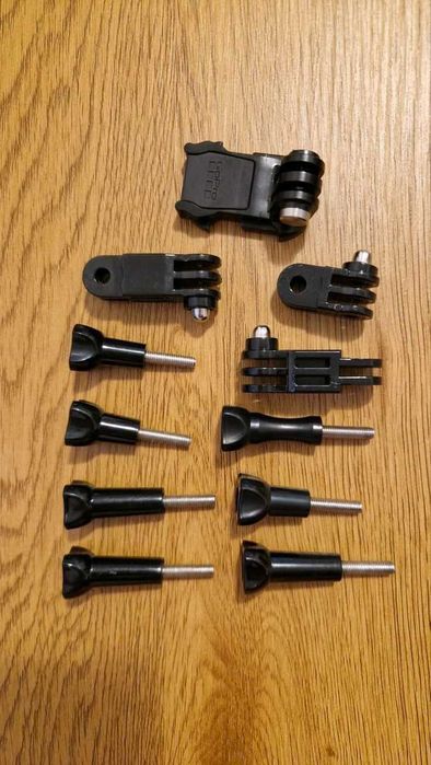 GoPro Hero 13 z akcesoriami i etui