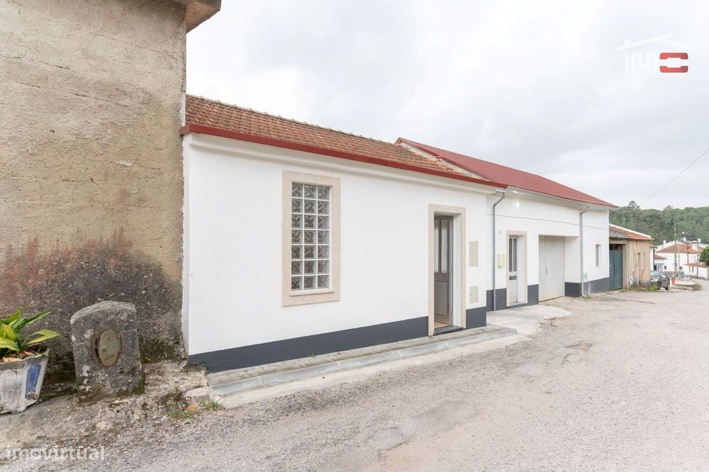Moradia T2 Recuperada Estado Novo Em Vale Santa Margarida Arrabal