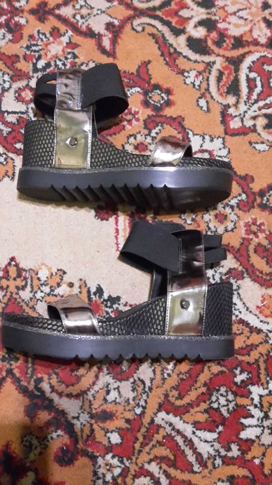 sixtyseven босоніжки 40 розмір