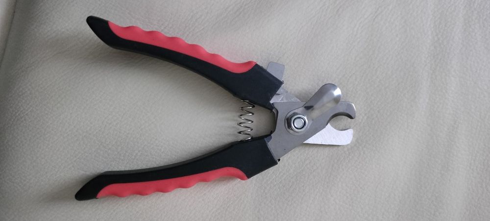 Кігтеріз для собак і кішок