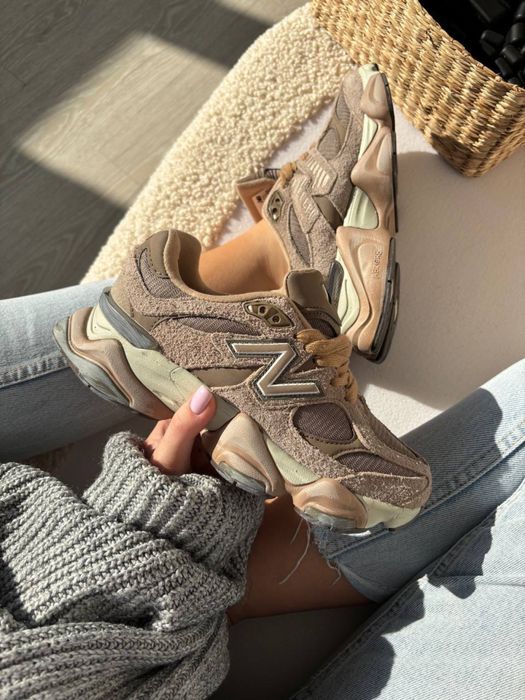 Жіночі кросівки New Balance 9060 Beige Brown демісезонні