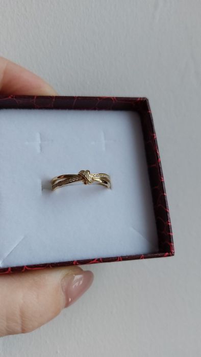 Nowy pierscionek srebrny rozmiar 19