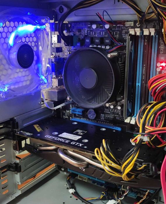 ПК на Xeon 1230v2: 11 000 грн. - Настільні комп'ютери Донецьк на Olx