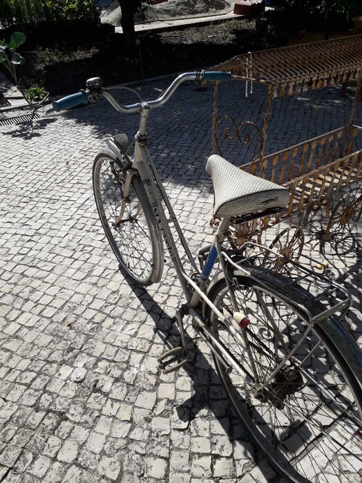 Bicicleta marca confersil original com documentos camarários