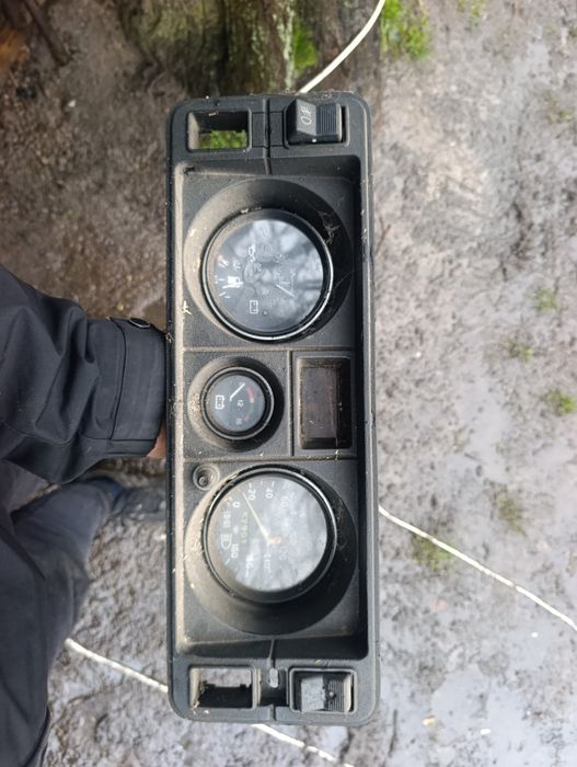 Приборна панель ваз 2105