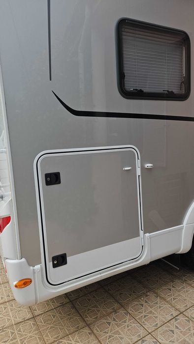 Autocaravana Dethleffs trend,perfilada,com 2327 km