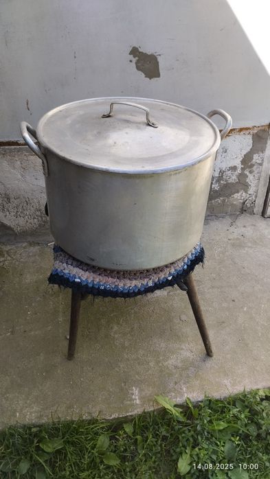 Продам каструлю 40л