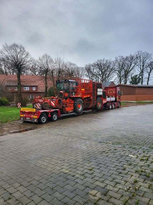 Transport kombajnów sieczkarni opryskiwaczy dźwigów harvester domków
