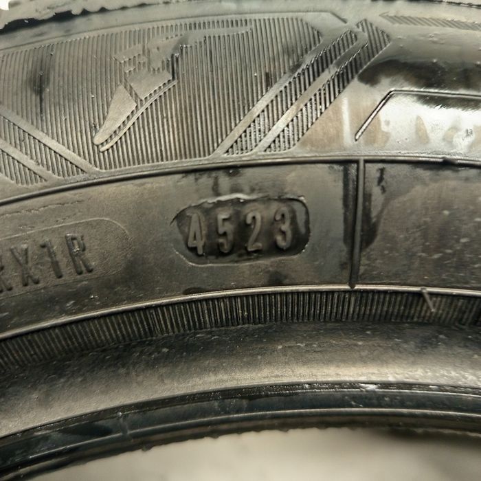 185/60R15 Goodyear Ultra Grip Performance 3