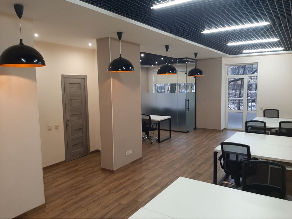 Продаж офісу: Київ, Печерськ, Коновальця 36е