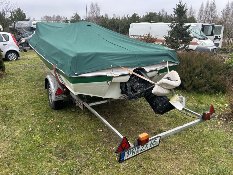 Łódz motorowa Clastron