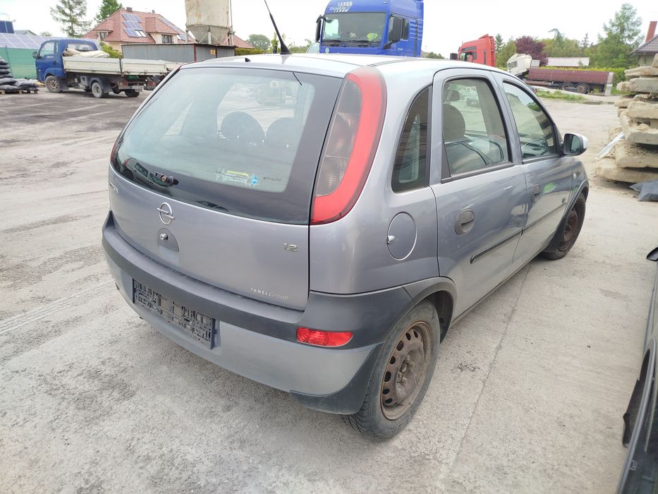 Corsa C Z163 drzwi kompletne stan bdb wysyłka