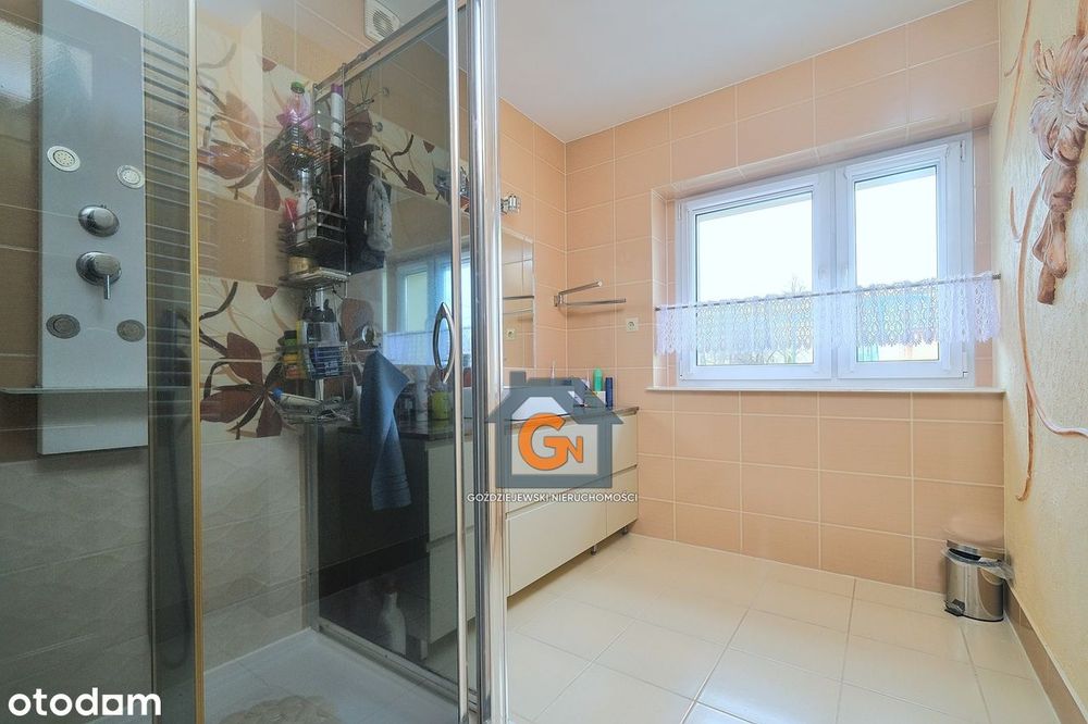Sprzedam 7 pokojowy dom w super lokalizacji 300m2