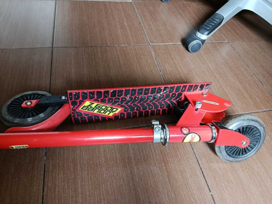 Самокат Zinс Bandit Hy-Pro зі світловими та звуковими ефектами