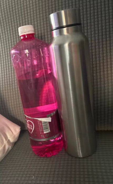 Спортивна пляшка з нержавіючої сталі