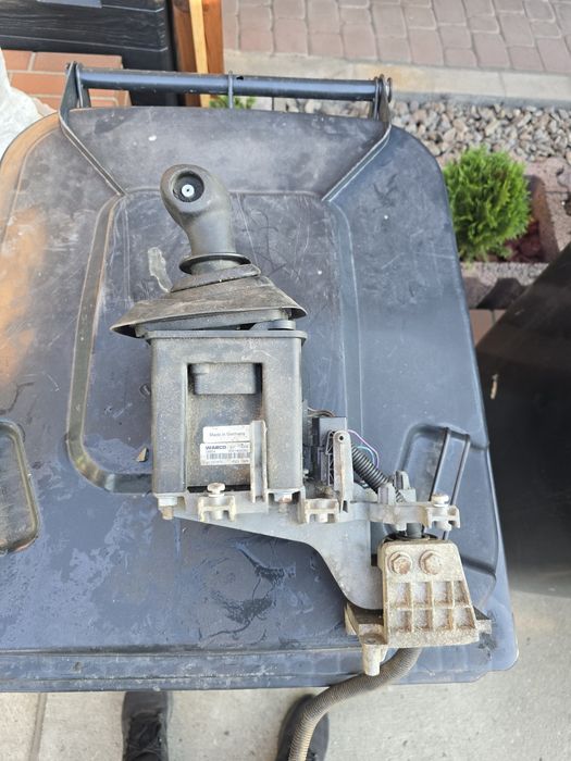 Joystick lewarek zmiany biegów iveco stralis e4