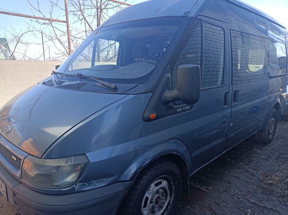 Вантажні перевезення бус