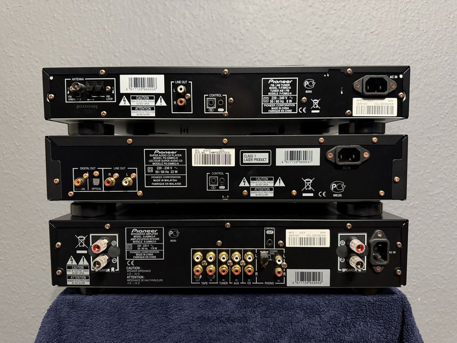 PIONEER HI-END - 2 generacja  — A-A6-J, F-F3-J, PD-D6MK2-K SACD Player