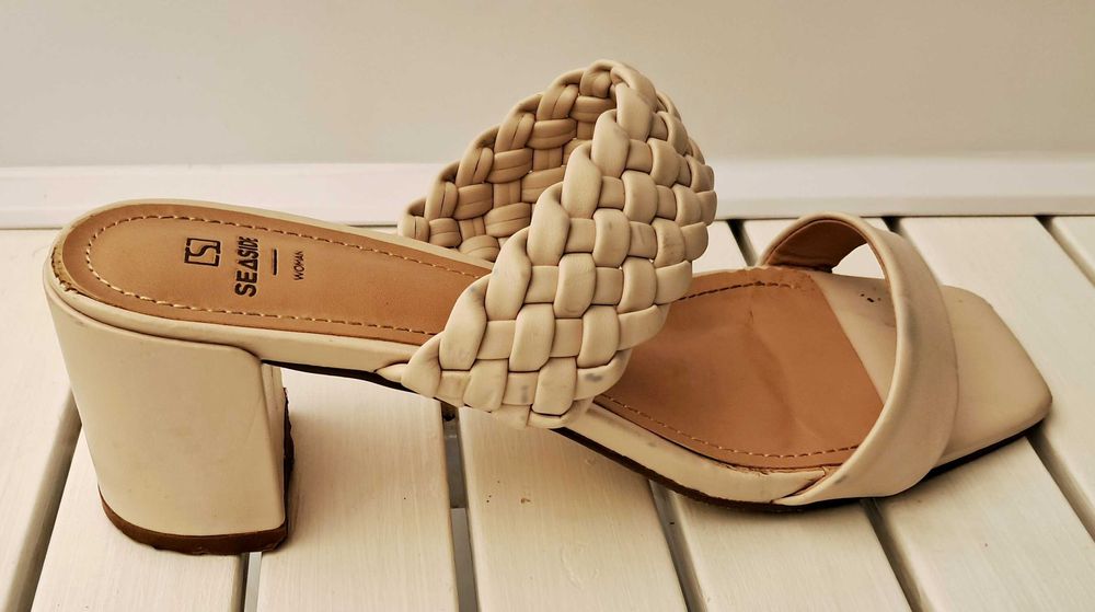 Sandálias bege claro, 37-38