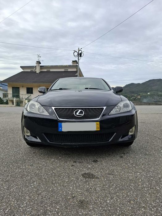 Lexus IS II 220d — photo 2