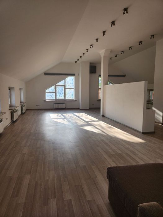 Отдельно стоящее офисное здание. Собственник