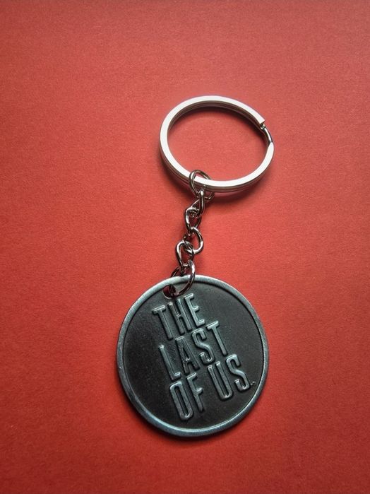 Brelok the last of us dwustronny okrągły metalowy