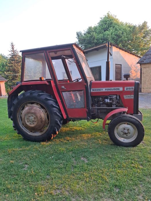 Ciągnik Massey Ferguson 255