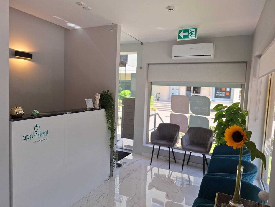 Espaço comercial em rua Bernardim Ribeiro, 134 i