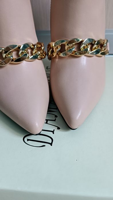 Бежеві ботіночки