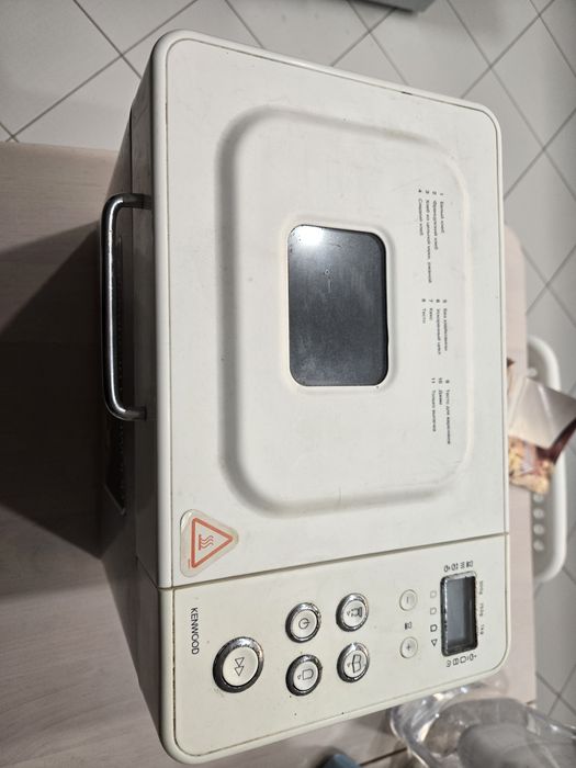 Хлібопічка Kenwood BM250, гарний стан