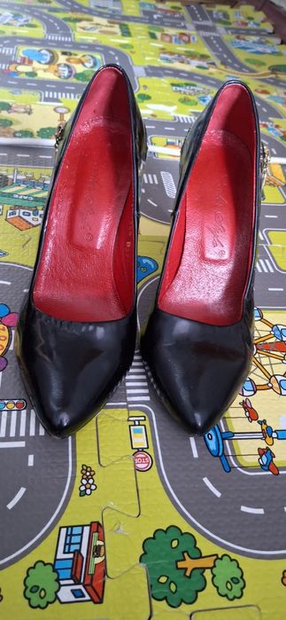 Жіночі туфлі, 37