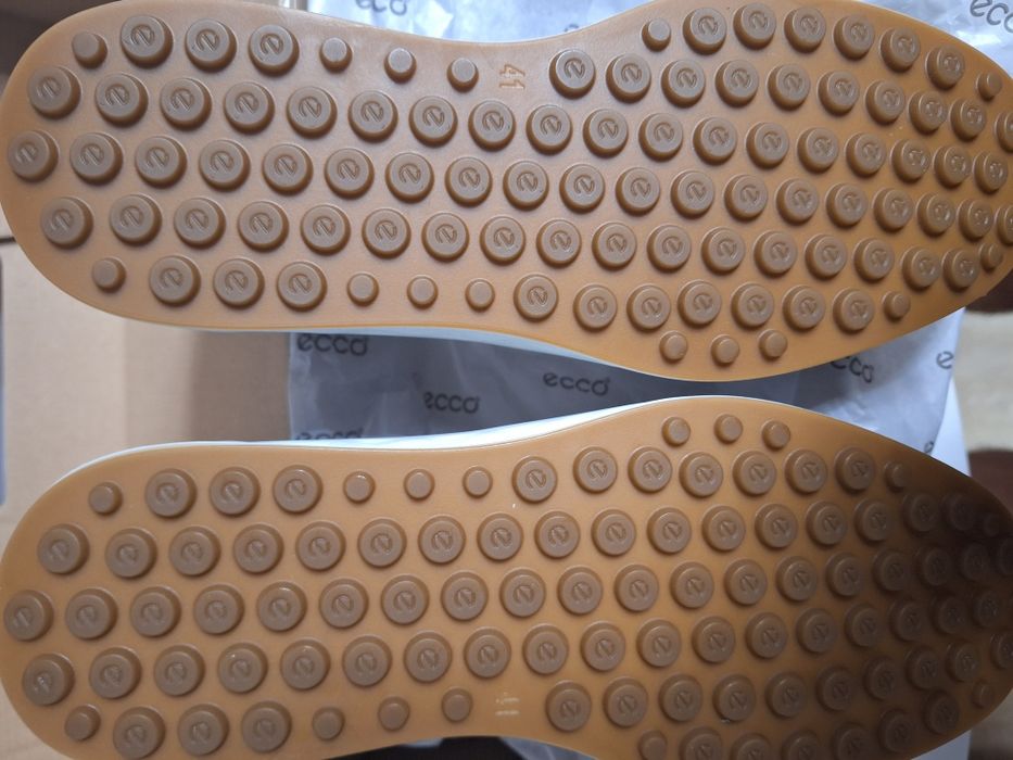 Nowe, nieużywane, buty ECCO S LITE MOC M