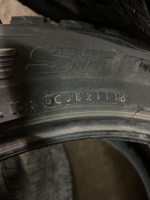 Продам комплект зимових шин 245/50 R20 Bridgestone Blizzak DM-V1